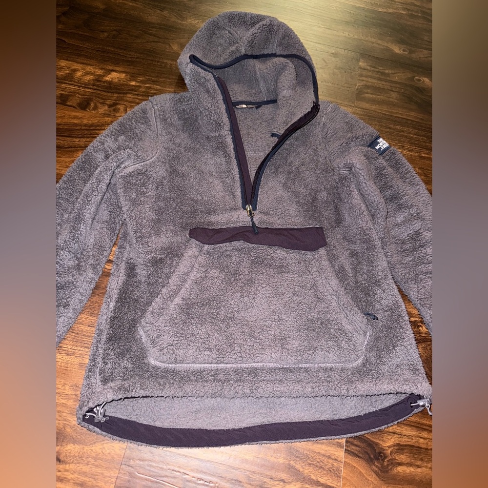The North Face Purple Fleece Hoodie - Picture 4 of 6